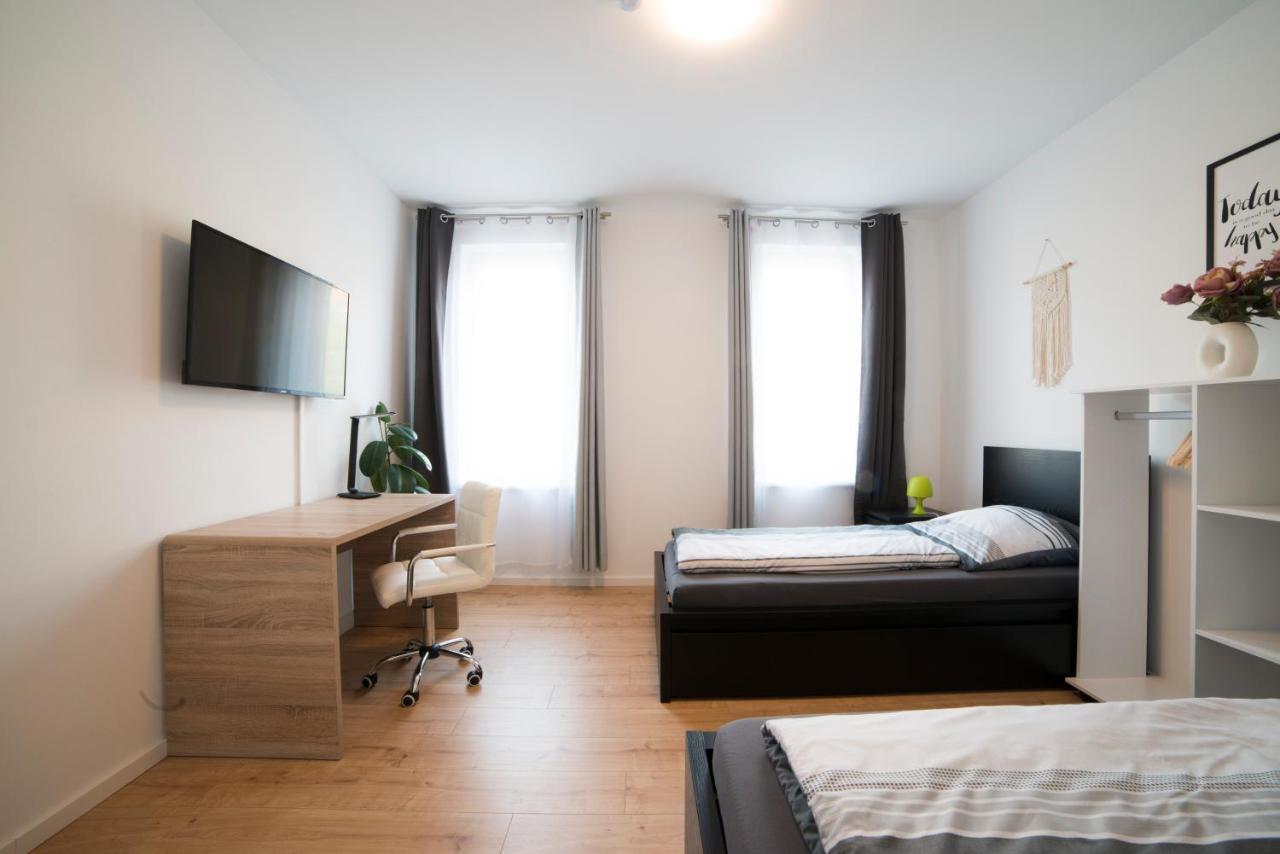 Schoene Ferienwohnung 78M2, 3 Schlafzimmer, 2 Baeder, Zentrumnah, 1Og Erfurt Exterior photo